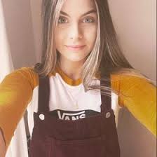 Evie Thomson (magicmarmalade21)