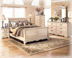 Silverglade manor is currently the trailer location name to access silverglade vineyard. Silverglade Bedroom Set Ashley Furniture