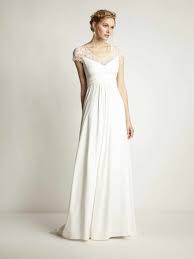 Der kauf dieses so wichtigen kleides ist ein einmaliges erlebnis und wir unterstützen sie, das perfekte brautkleid bei uns zu finden.wählen sie aus einer großen auswahl an handverlesener brautmode bei uns in hamburg. Ein Rembo Styling Brautkleid In Drei Worten Vintage Boho Sinnlichkeit Heiraten Hochzeit