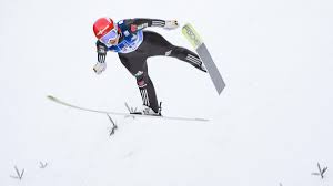 An erster stelle liegt österreich mit 452,7 punkten, dahinter slowenien mit 451,3 punkten, gefolgt von norwegen. Skispringen Bei Olympia 2018 Normalschanze Der Frauen Live Im Tv Und Im Livestream Eurosport