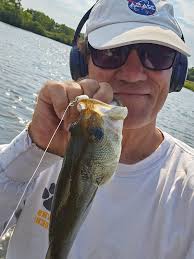 Hangin with Zak Hutchison , Craig Gates and Mike Maxwell (Pattriarch) for  lunch. No where to be found, Gary Stickley, who probably took another day  off! 😁