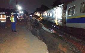 Ada banyak sekali kereta api di indonesia. Tanah Mendap Kereta Api Penumpang Ke Jb Sentral Tergendala Free Malaysia Today Fmt