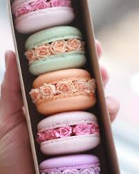 Check Out These Jaw Droppingly Beautiful Flower Filled Macarons That Are Almost Too Beautiful To Eat These Colourful Macaroon Recipes Desserts Macaron Cookies