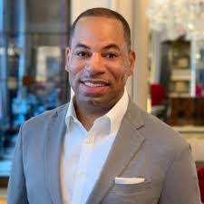 Noel Mckenzie's Instagram, Twitter & Facebook