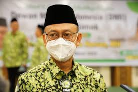 Karena penentuan 1 syawal yang berdasarkan peredaran bulan tersebut. Dengan Prokes Ketat Pontianak Izinkan Shalat Idul Fitri Berjamaah Antara News