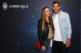 Freuler fifa 21 is 28 years old and has 4* skills and 3* weakfoot, and is right footed. Remo Freuler And Kristina Pic Footballers Wags Kids Facebook