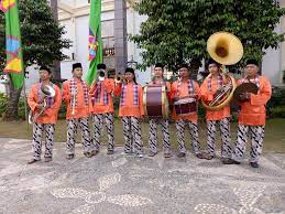 Alat musik tradisional asal daerah di 34 provinsi. Tanjidor Musik Khas Dari Betawi Yang Bersuara Merdu Mpok Iyah