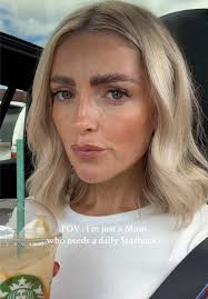 Mom Content Creators Who Still Go to Starbucks