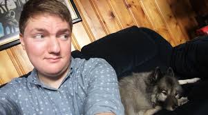 I bought myself a roast duck leg, it must have been delicious, my dog ​​ate  it. Then he lay in my bed