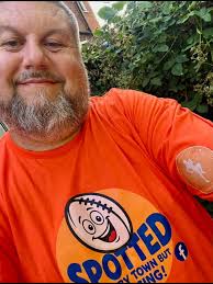 If you see the Orange Running Guy this morning taking part in the Rugby  5km, give him a cheer. Spotted: Rugby Town but amusing sponsored his  t-shirt.