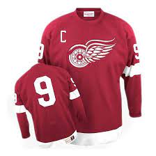 Bally Sports Detroit on X: Win a Centennial Classic Jersey. The 100th  Retweet will get this #RedWings jersey #promotion   / X