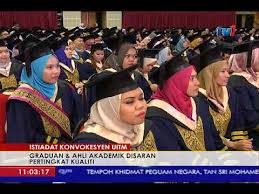 Istiadat Konvokesyen Uitm Graduan Dan Ahli Akademik Disaran Pertingkat Kualiti 8april2018 Youtube