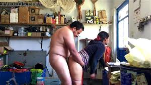 Guarda Mierda mi marido recibe en su taller a la vecina inocente pero no se  le erectó el pene- Milf, Homevideo, Amateur Porn - SpankBang