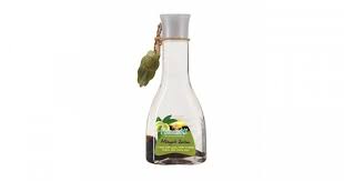 Dalam satu sendok makan minyak zaitun terdapat kandungan sejumlah 119 kalori, 13,50 gram lemak, 1,9 mg vitamin e, dan 8,1 μg (mikrogram) vitamin k. 5 Manfaat Minyak Zaitun Untuk Kesehatan Dan Peremajaan Kulit Popmama Com