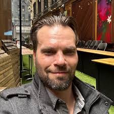 Danny Pena's Instagram, Twitter & Facebook