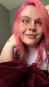 Looking for some female friends-I like to go hiking, swimming, anything to  do with arts and crafts! I don't have any kids but I love other peoples  kids! I'm also in the