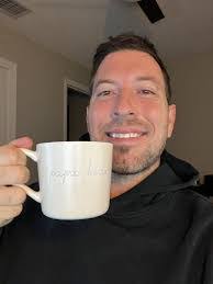 Dawn Diehl's Instagram, Twitter & Facebook