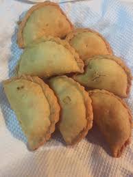 Membuat kulit lumpia agar supaya tidak mudah sobek atau robek merupakan tantangan. Resepi Karipap Kentang Gebu Dan Rangup Bidadari My
