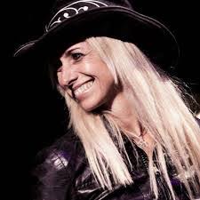 Susan Blake's Instagram, Twitter & Facebook