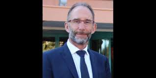 La sructure credit agricole mutuel pyrenees gascogne dispose de 94 marques déposées, dont les assos et vous, indarra et in darra ca pyrenees gascogne. Paul Carite Nouveau Directeur General Du Credit Agricole Pyrenees Gascogne