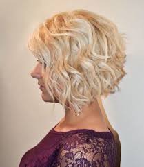 1001 Idees Carre Plongeant Degrade On Arrondi Les Angles Coupe De Cheveux Cheveux Coiffure Courte