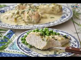 Cand smantana incepe sa clocoteasca dam imediat deoparte si adaugam. Piept De Pui Cu Sos De Smantana I Reteta Video Youtube