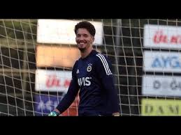 İşte fenerbahçe'nin, belki de ligde bu sıralamada olmasını sağlayan tek isim olan altay'ın bu sene adeta tek başına kazandırdığı maçlar ve puanlar. Altay Bayindir Fenerbahce Sk Goalkeeper Youtube