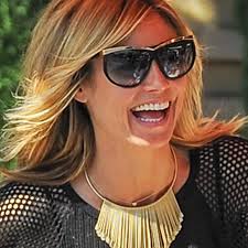 Heidi Klum mans a cookie stall with her daughter Leni for her Girls Scouts  group