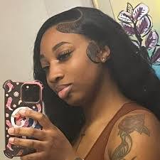 Daria Harrison's Instagram, Twitter & Facebook