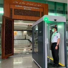 Sesi persidangan dewan undangan (dun) negeri pulau pinang hari ini kecoh hampir 10 minit dengan pertikaman lidah. Photos At Dewan Undangan Negeri Melaka Government Building