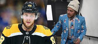 Června 2014 byl draftován již v prvním kole draftu 2014 jako 25. Snehulak Pasta Bavil V Obleku Ma Skalp Legendy Krejci Je Skvely Medved Isport Cz