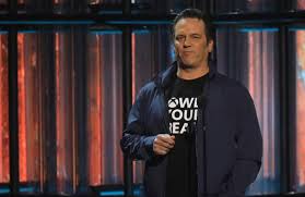 As long as you have a computer, you have access to hundreds of games for free. Phil Spencer Teases Potential 1 V 100 Trivia Game Revival For Xbox Series X Bang Showbiz English
