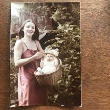 Wiemy, jak się przed nimi uchronić. Jolanta Kwasniewska W Koszuli Nocnej Stare Zdjecie Z Mlodosci