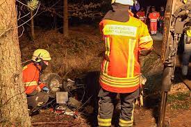 Probeführerscheinbesitzer alkoholisiert verursacht unfall | regionews.at. Quad Sturzt In Graben 17 Jahrige Stirbt Noch An Unfallstelle Tag24