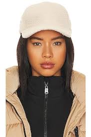 Hat Attack 帽类– 羊皮纸| REVOLVE