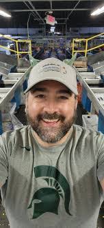 Edward Justo's Instagram, Twitter & Facebook