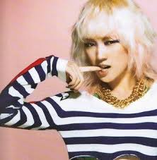 Blonde isn't a hair color you generally see on asian men and women. Kpop Girls Group With A Blonde Hair Photos Facebook