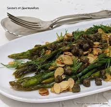 Saveurs Et Gourmandises Asperges Roties Aux Amandes Capres Et Aneth Ottolenghi En 2020 Asperges Roties Recette D Agneau Haricots Verts