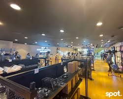 The store showcases about 200 types of merchandise, which are displayed in the main showroom in the basement. 2mrlxfgw430rum