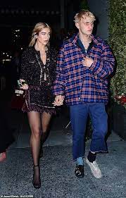 It comes as hadid's best friend hailey baldwin was spotted holding hands with the model's brother anwar hadid. Anwar Hadid 20 And Dua Lipa 24 At Bella S 23rd Birthday Party Anwar Hadid Style Dua Editorial Fashion