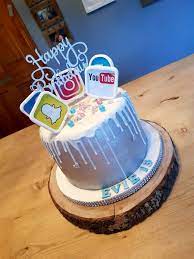 Rebecca Lee On Twitter Social Media Cake For A Teen Obviously Https T Co Mpe9uxyxaf Twitter