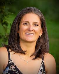 How lucky am I to have something that makes saying goodbye so hard.” A.A.  Milne Delicia was born in Regina, Saskatchewan to Rosemary Dufty and Donald  Harrop, and big sister, Dallas. The