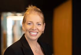 So grateful to the absolutely amazing Keri Little of #kerilittlephotography  for my updated headshots.