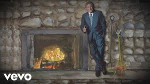 The yule log is a television show originating in the united states, which is broadcast traditionally on christmas eve or christmas morning. Tony Bennett S Holiday Yule Log Video Watch Billboard Billboard
