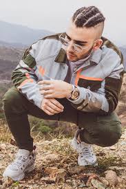 Manuel turizo sorprendió a sus seguidores con la noticia de que su cuenta de instagram había sido hackeada por una mujer que, posteriormente, publicó una captura de una conversación de whatsapp con el cantante en la que parecían discutir. Manuel Turizo Diario De Un Poeta Urbano Umomag Com