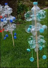 Outdoor Spaces Reggio Cannot Connect Pin But Picture Gives Good Idea Wiederverwertete Plastikflaschen Windrad Basteln Diy Windspiele