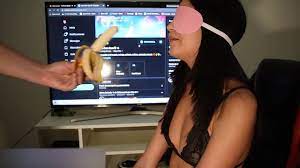 El chico de al lado de mi casa es influencer famoso me llena la boca de  semen y me folla sin piedad full video - XNXX.COM