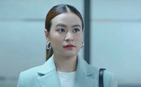 Khóc như cười, già hơn người tình, Hoàng Thùy Linh ngày càng khiến khán giả  ngán ngẩm