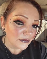 Gillian Robinson (@withahardg) • Instagram photos and videos