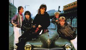 4 years ago4 years ago. Yabla Player Lerne Deutsch Nena 99 Luftballons